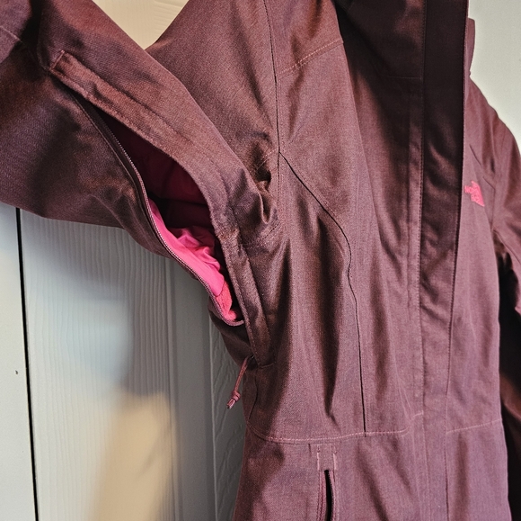 Northface Inlux Insulated Jacket - Picture 8 of 12